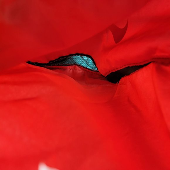 Nike Draw String Backpack Adults Red Black Travel Gym Casual Lightweight - Picture 5 of 9